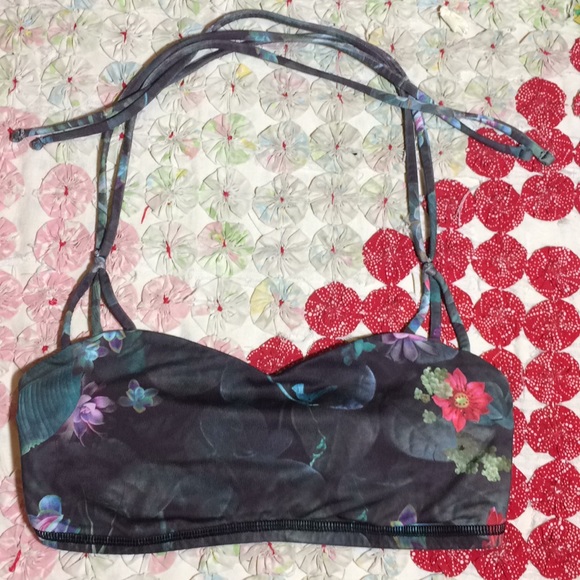 Lululemon yoga bra floral pattern. Halter straps 4 - Picture 8 of 9